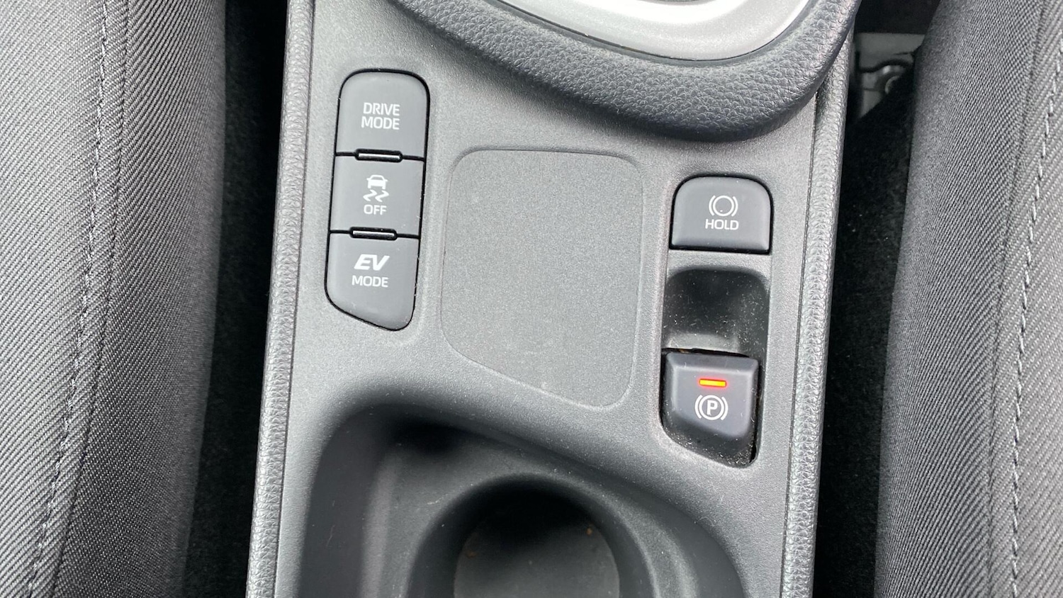 Used Toyota Yaris 2024 for sale - 77441206: Photo 39