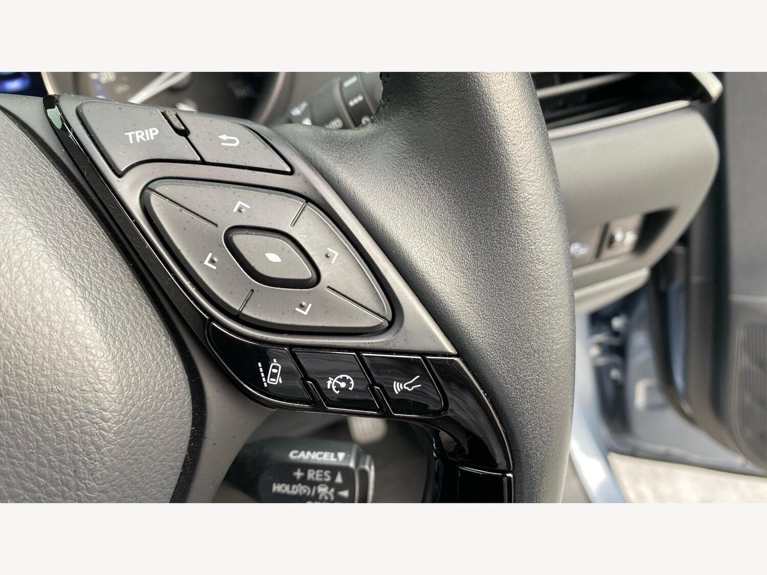 Used Toyota C-HR 2023 for sale - 76399343: Photo 32