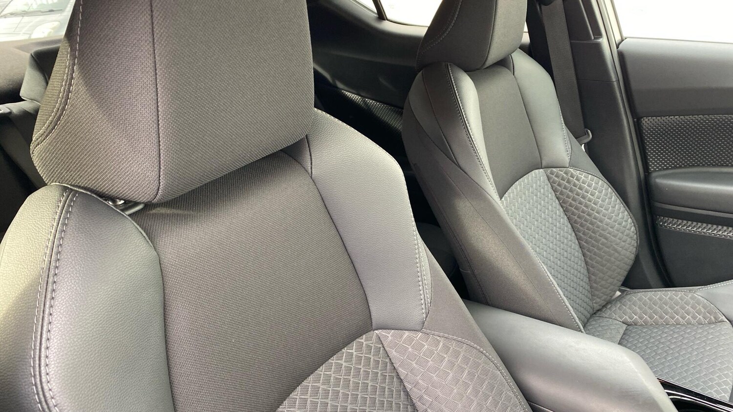 Used Toyota C-HR 2023 for sale - 76399343: Photo 38