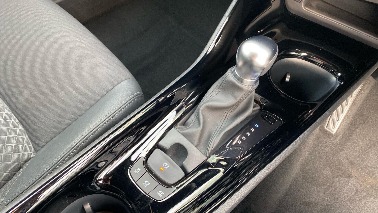 Used Toyota C-HR 2023 for sale - 76399343: Photo 42