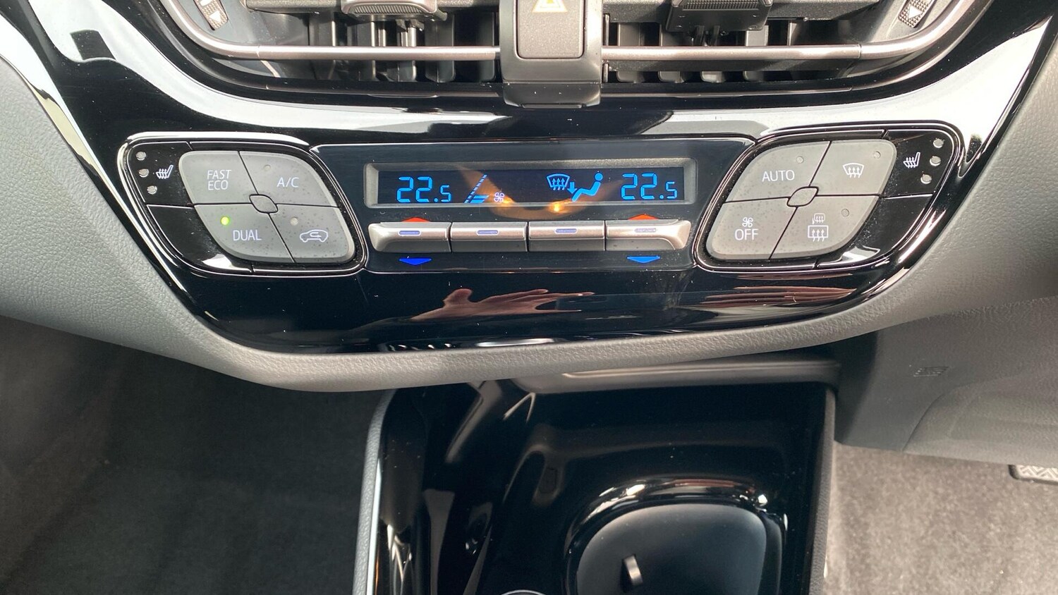 Used Toyota C-HR 2023 for sale - 76399343: Photo 43