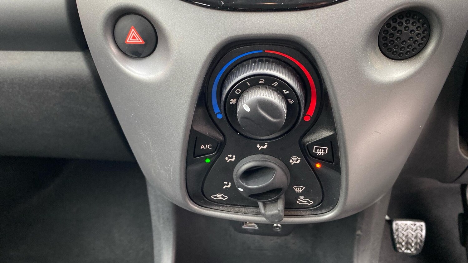 Used Toyota AYGO 2021 for sale - 76001764: Photo 41