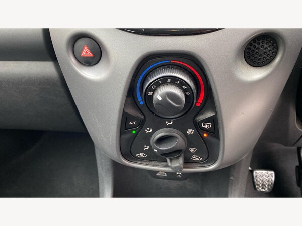 Used Toyota AYGO 2021 for sale - 76001764: Photo 41