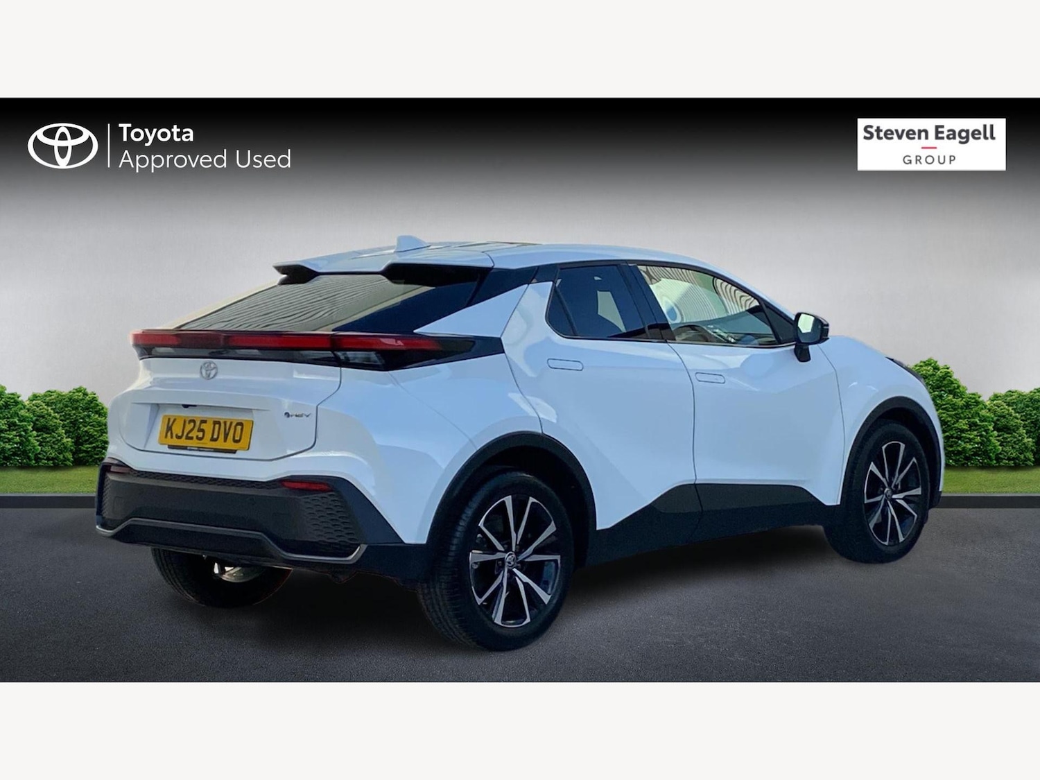 Used Toyota C-HR for sale - 77496360: Photo 2