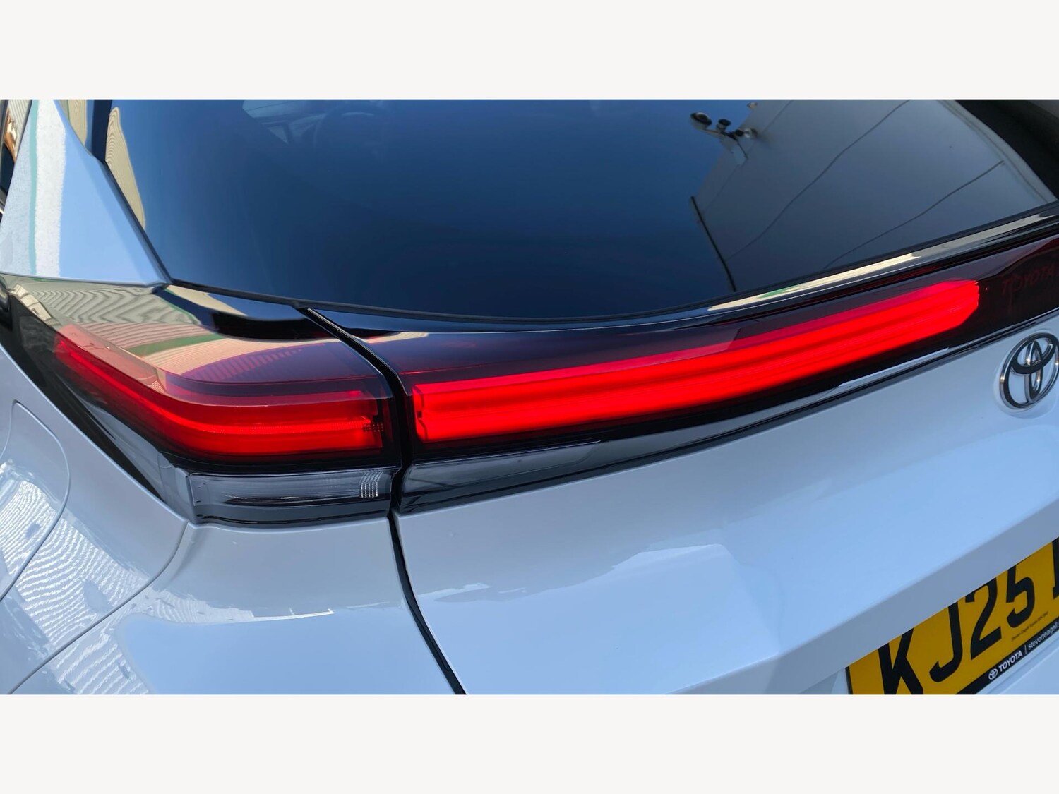 Used Toyota C-HR for sale - 77496360: Photo 24