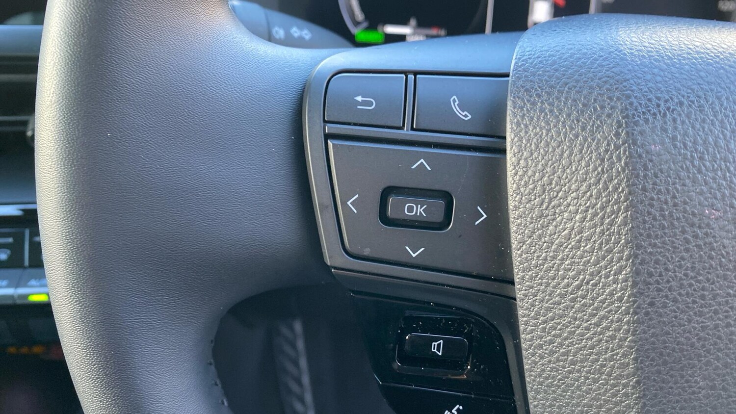 Used Toyota C-HR for sale - 77496360: Photo 32