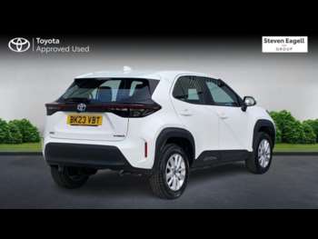 Used Toyota Yaris Cross 2023 for sale - 74600030: Photo