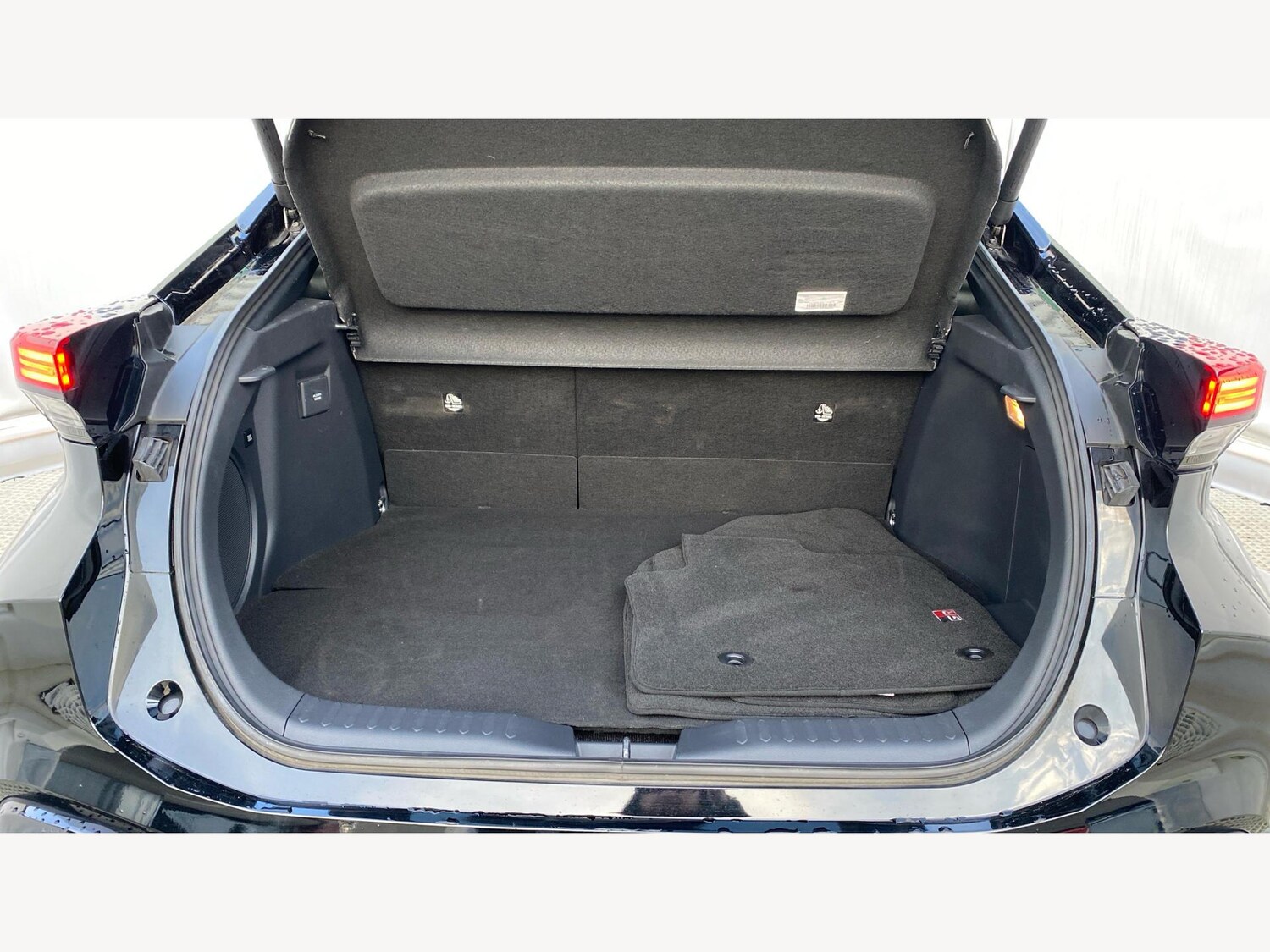 Used Toyota C-HR 2024 for sale - 77478968: Photo 16