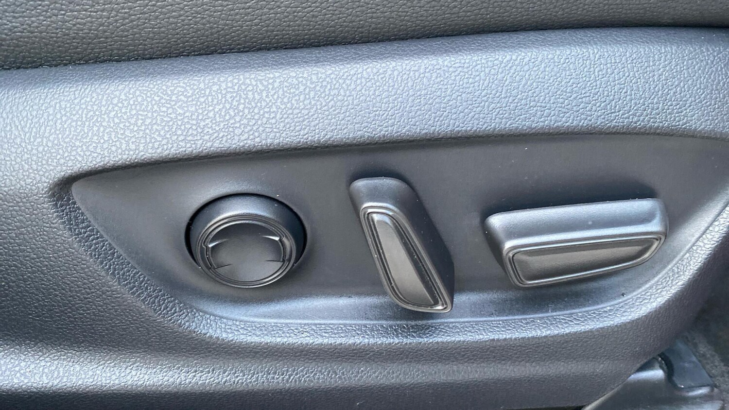 Used Toyota C-HR 2024 for sale - 77478968: Photo 38