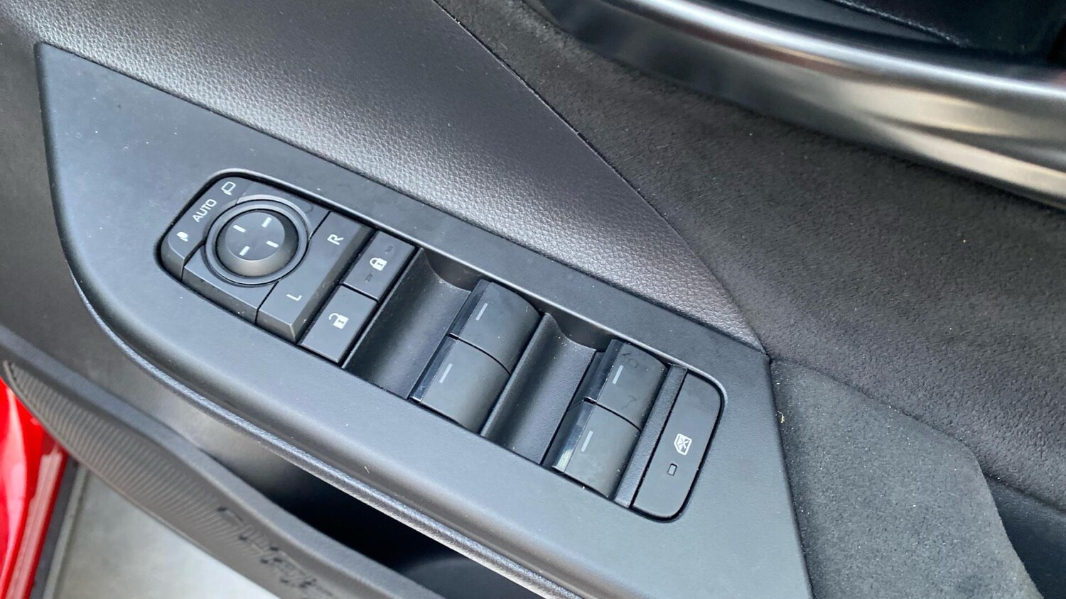 Used Toyota C-HR 2024 for sale - 77478968: Photo 40