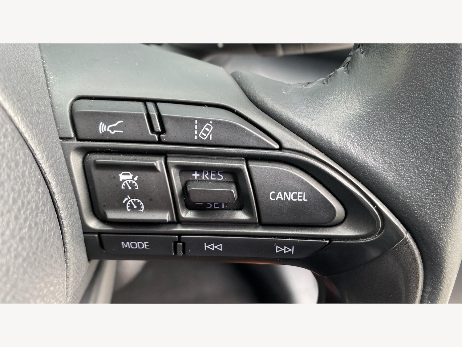 Used Toyota Yaris Cross for sale - 77538674: Photo 31