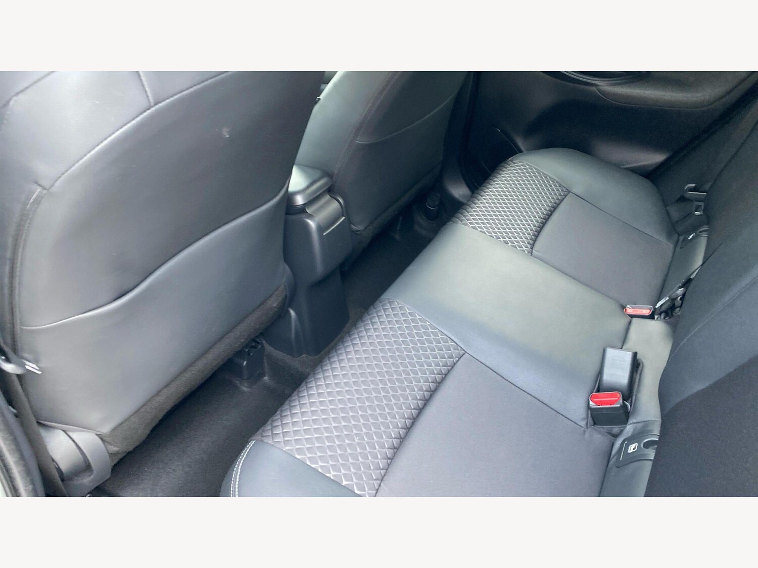 Used Toyota Yaris for sale - 77722697: Photo 15