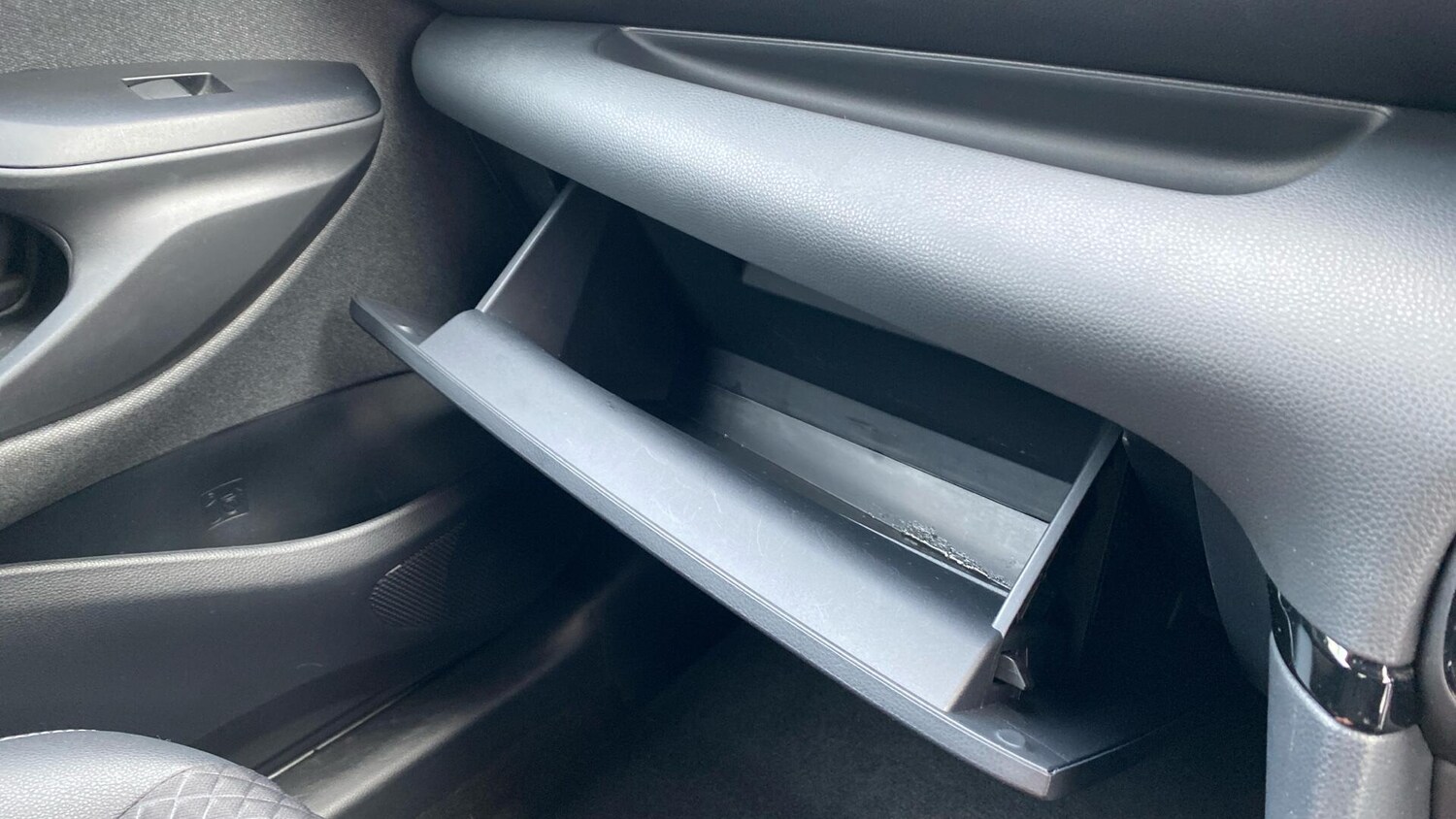 Used Toyota Yaris for sale - 77722697: Photo 44