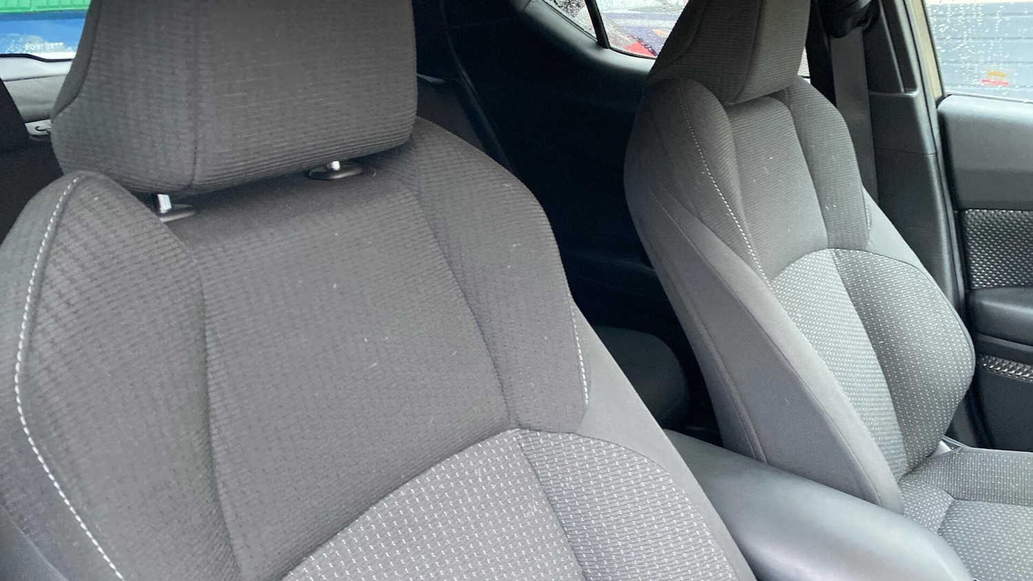 Used Toyota C-HR 2019 for sale - 77305973: Photo 36