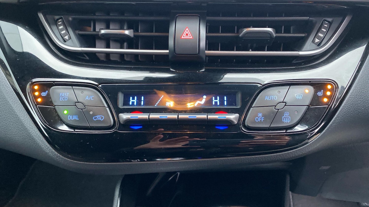 Used Toyota C-HR 2019 for sale - 77305973: Photo 42