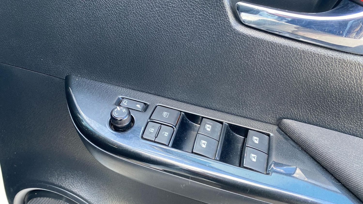 Used Toyota Hilux 2021 for sale - 76060452: Photo 39