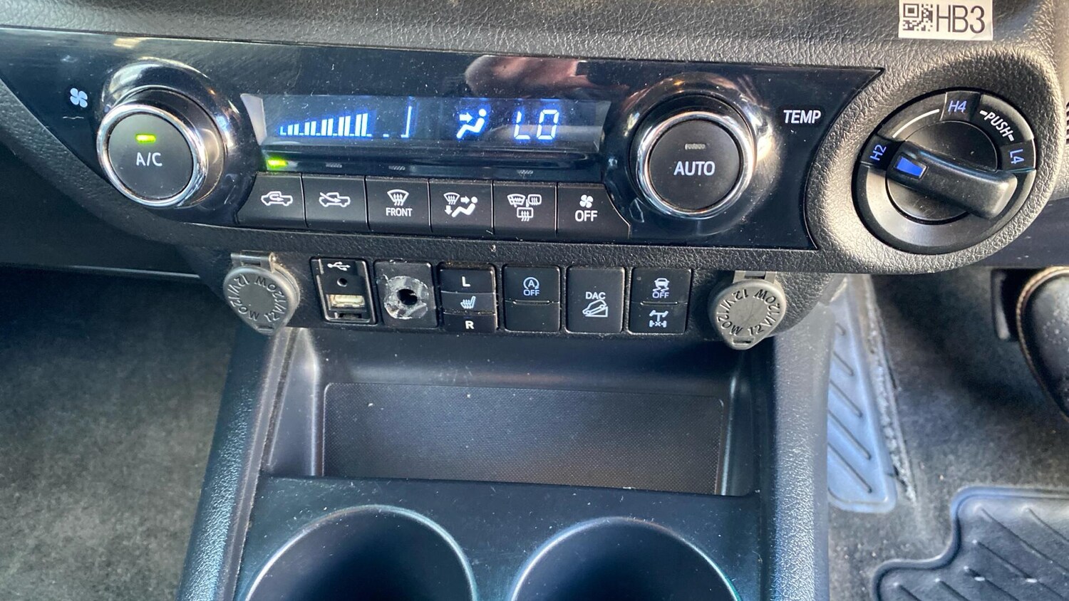 Used Toyota Hilux 2021 for sale - 76060452: Photo 41