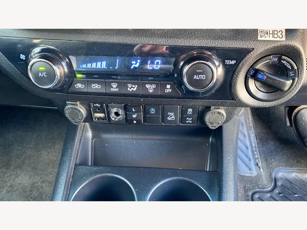 Used Toyota Hilux 2021 for sale - 76060452: Photo 41