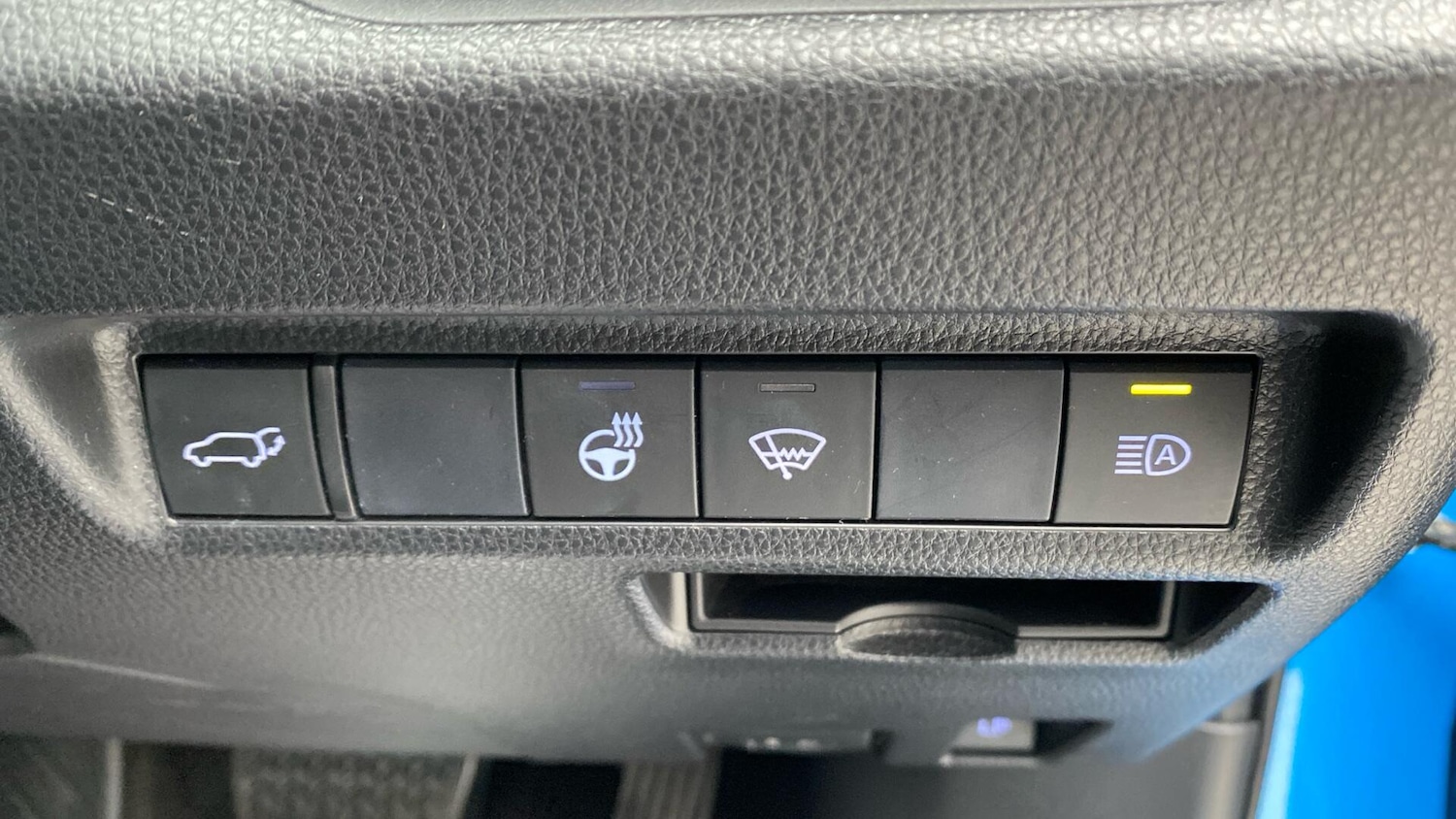 Used Toyota RAV4 2020 for sale - 76550178: Photo 41