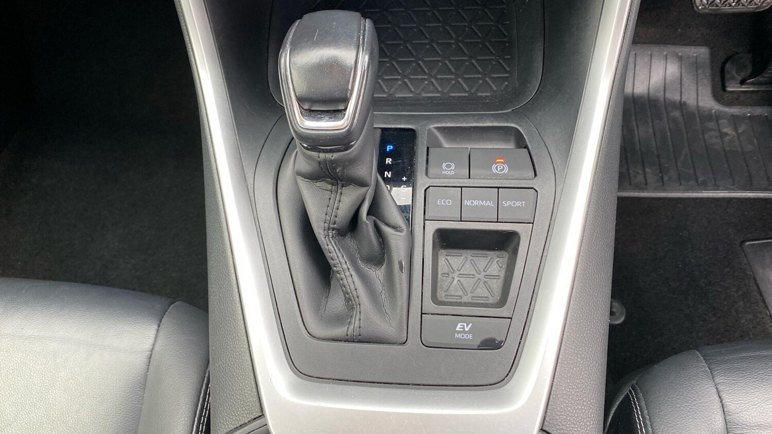 Used Toyota RAV4 2020 for sale - 76550178: Photo 43