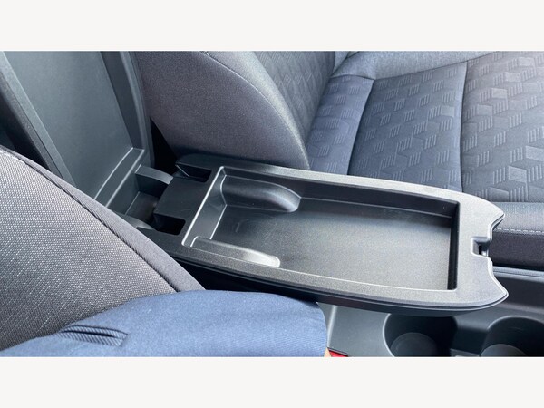 Used Toyota Yaris 2024 for sale - 75115258: Photo 37