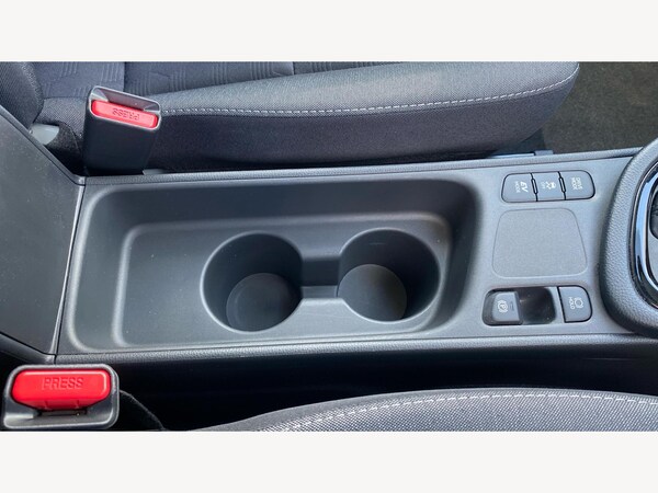 Used Toyota Yaris 2024 for sale - 75115258: Photo 38