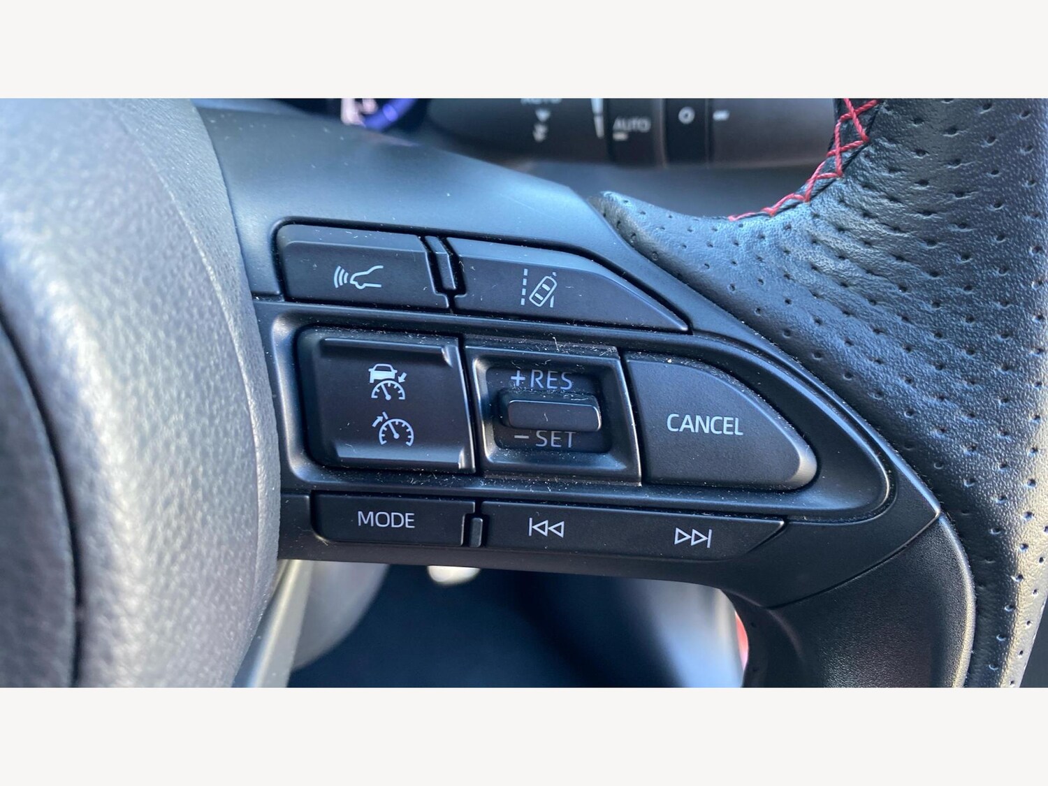Used Toyota Yaris Cross 2023 for sale - 76032741: Photo 31