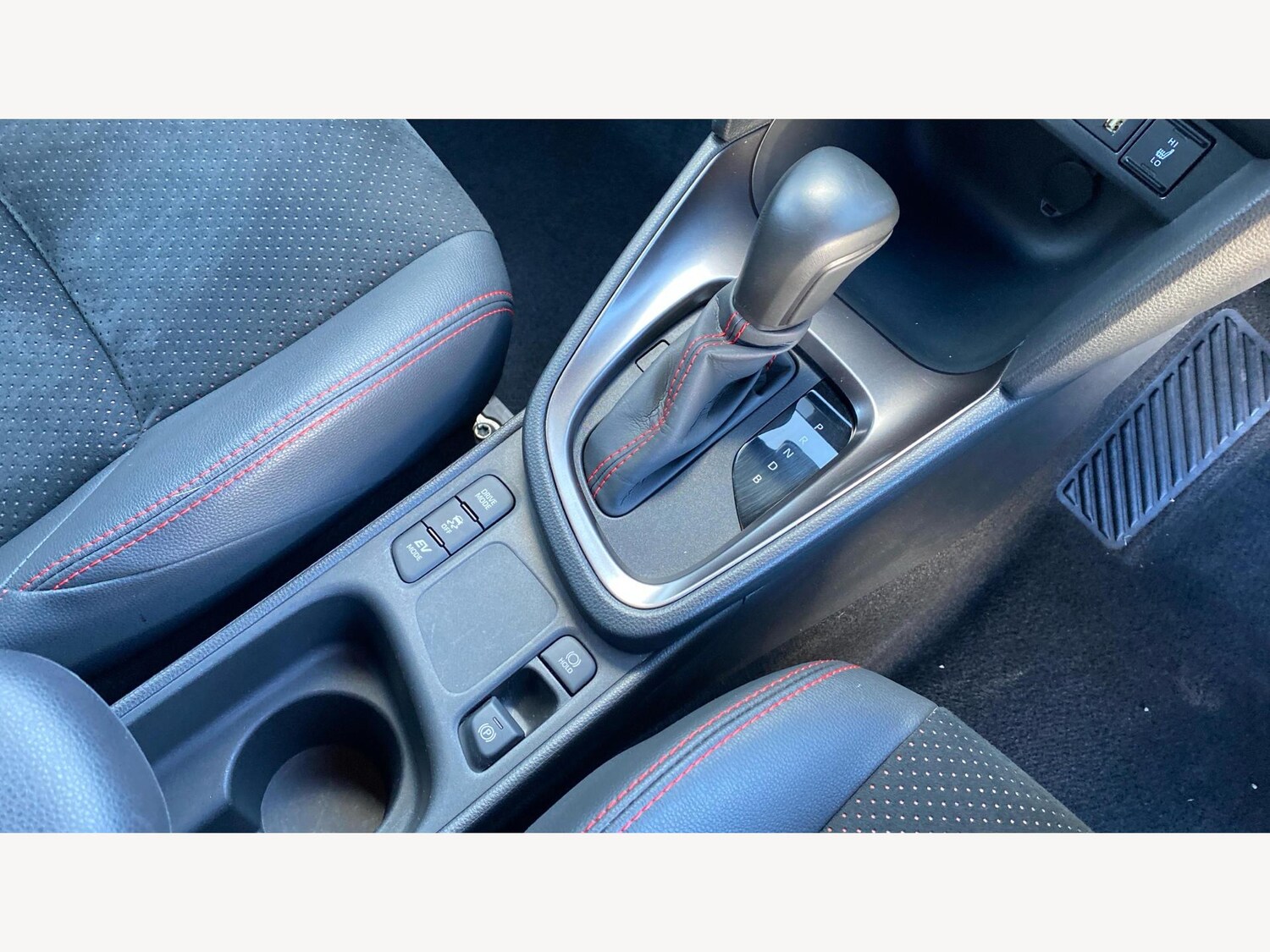 Used Toyota Yaris Cross 2023 for sale - 76032741: Photo 41
