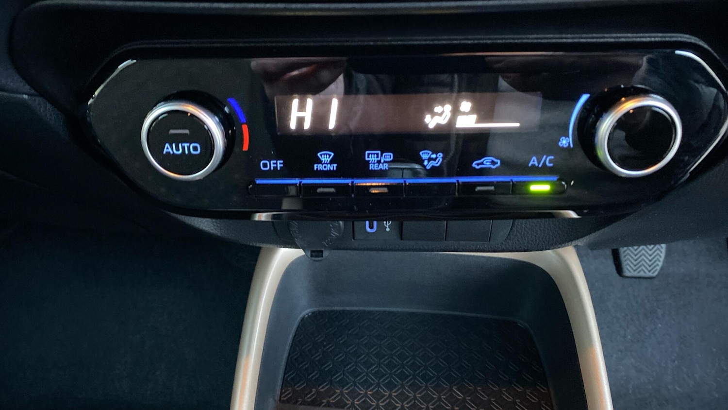 Used Toyota Aygo X 2024 for sale - 77039954: Photo 38