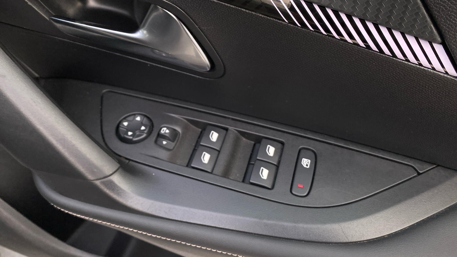 Used Peugeot 2008 2024 for sale - 77119713: Photo 38