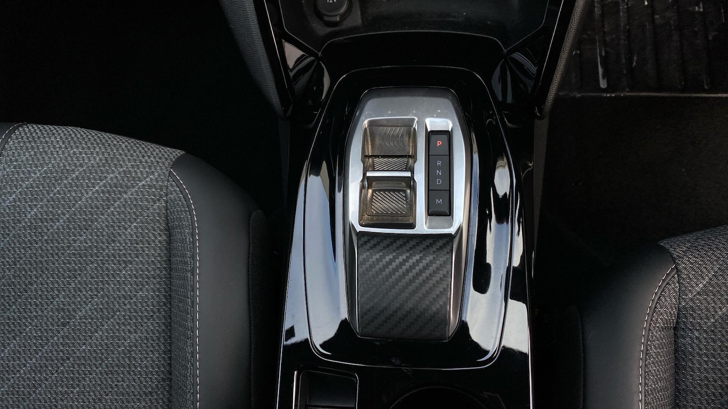 Used Peugeot 2008 2024 for sale - 77119713: Photo 40