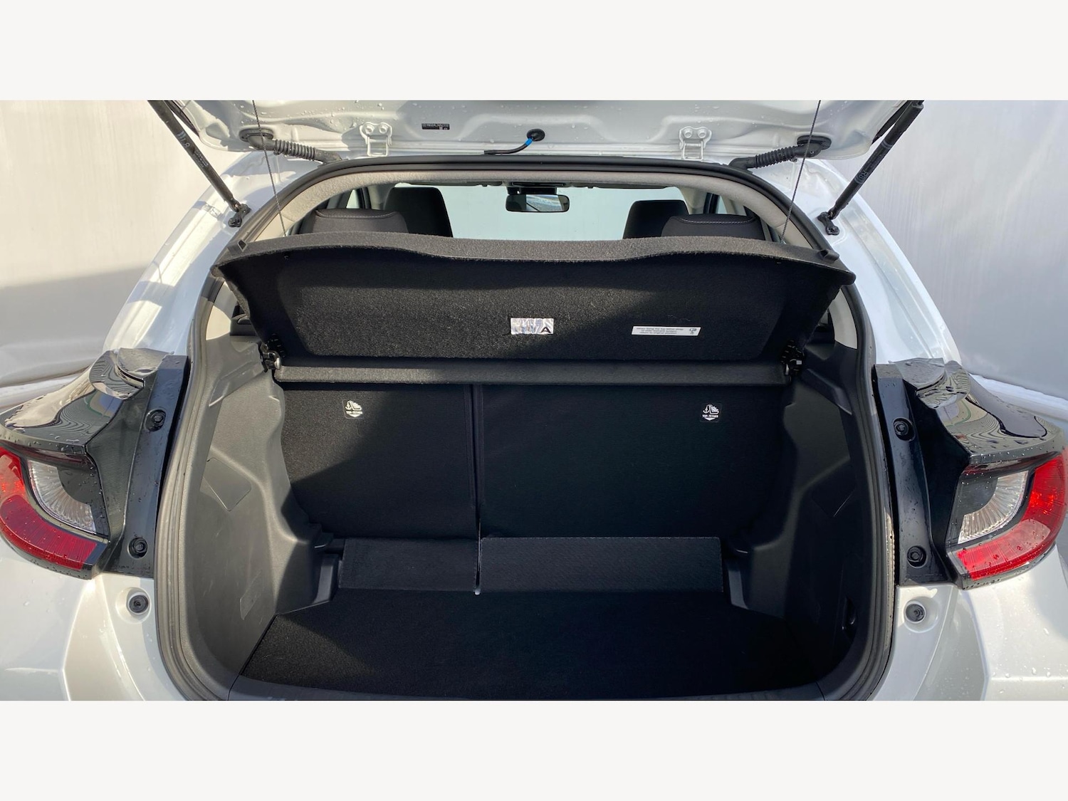 Used Toyota Yaris for sale - 77242703: Photo 16