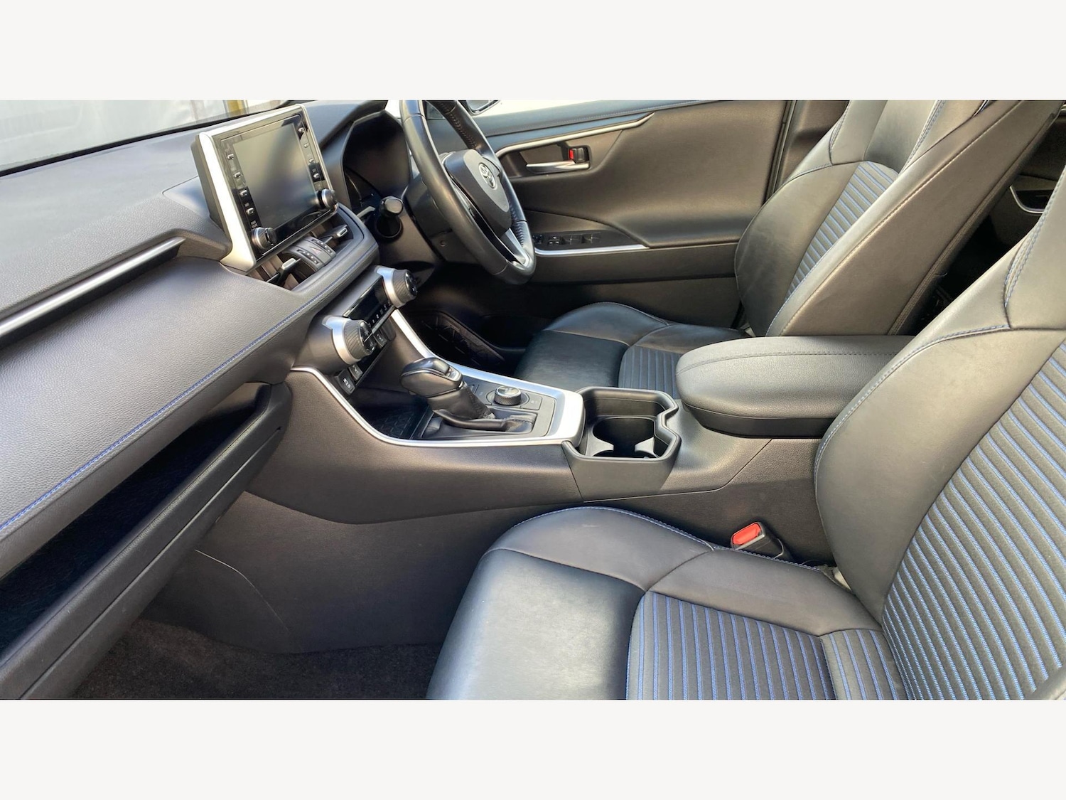 Used Toyota RAV4 2020 for sale - 77120351: Photo 12