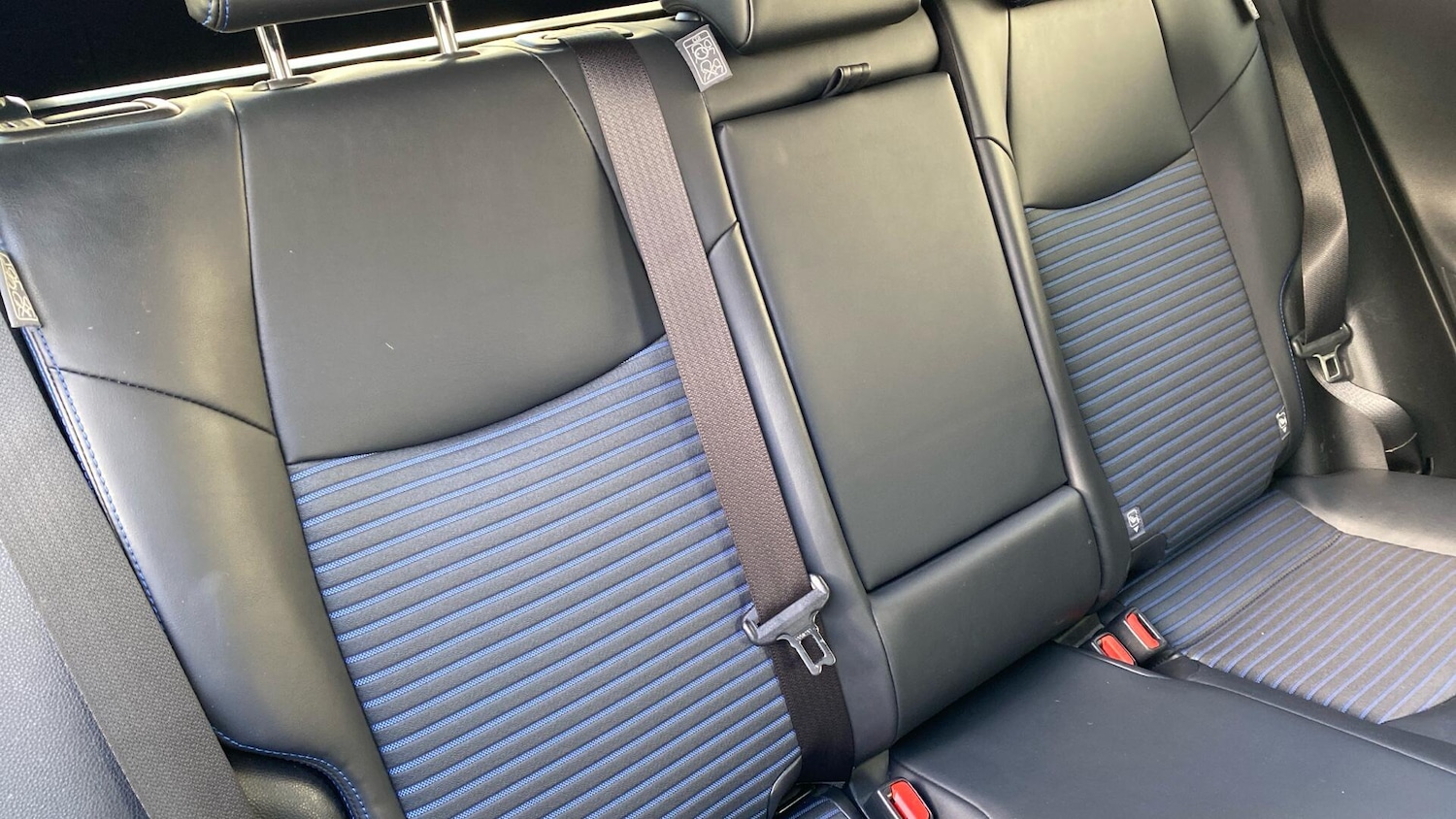 Used Toyota RAV4 2020 for sale - 77120351: Photo 36