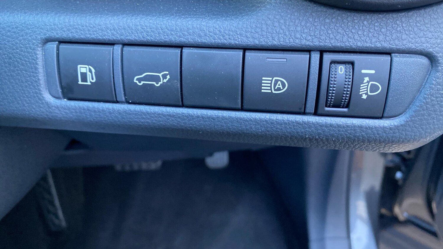 Used Toyota C-HR for sale - 77958449: Photo 42