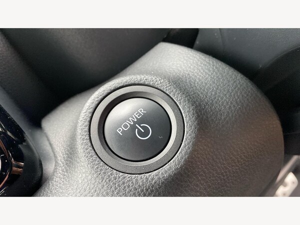 Used Toyota Yaris 2024 for sale - 76226440: Photo 29