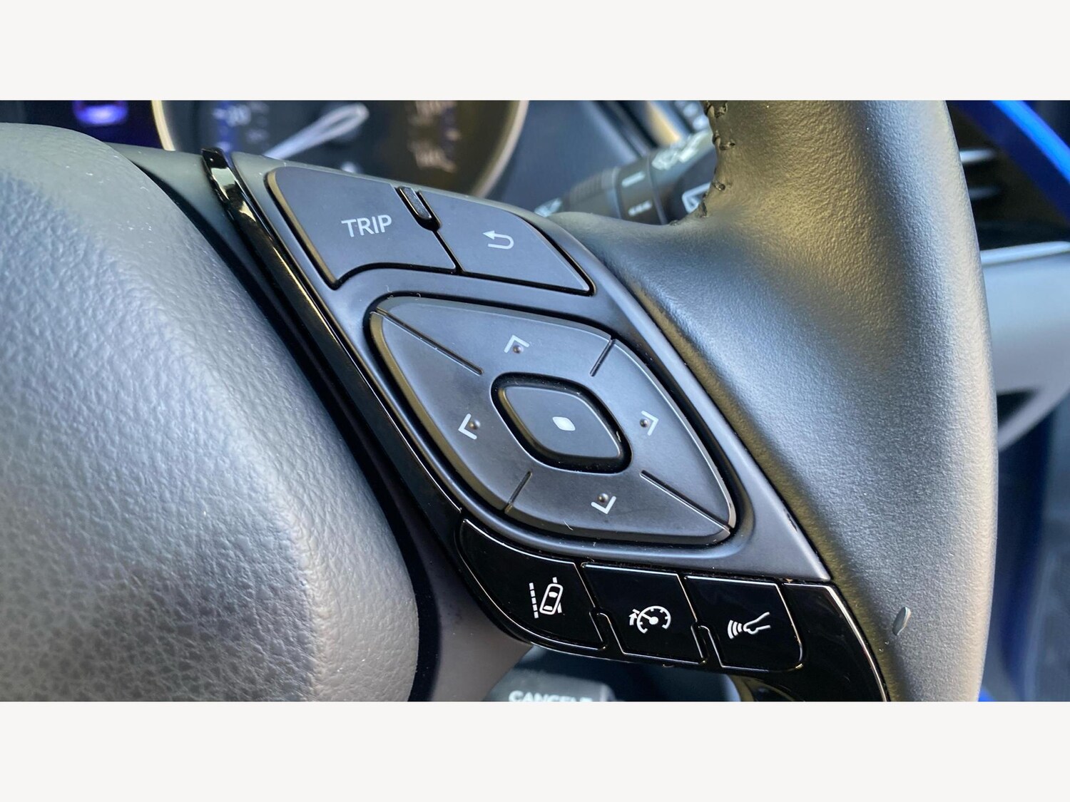 Used Toyota C-HR 2020 for sale - 77073968: Photo 32