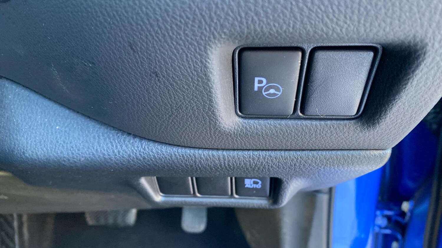 Used Toyota C-HR 2020 for sale - 77073968: Photo 40