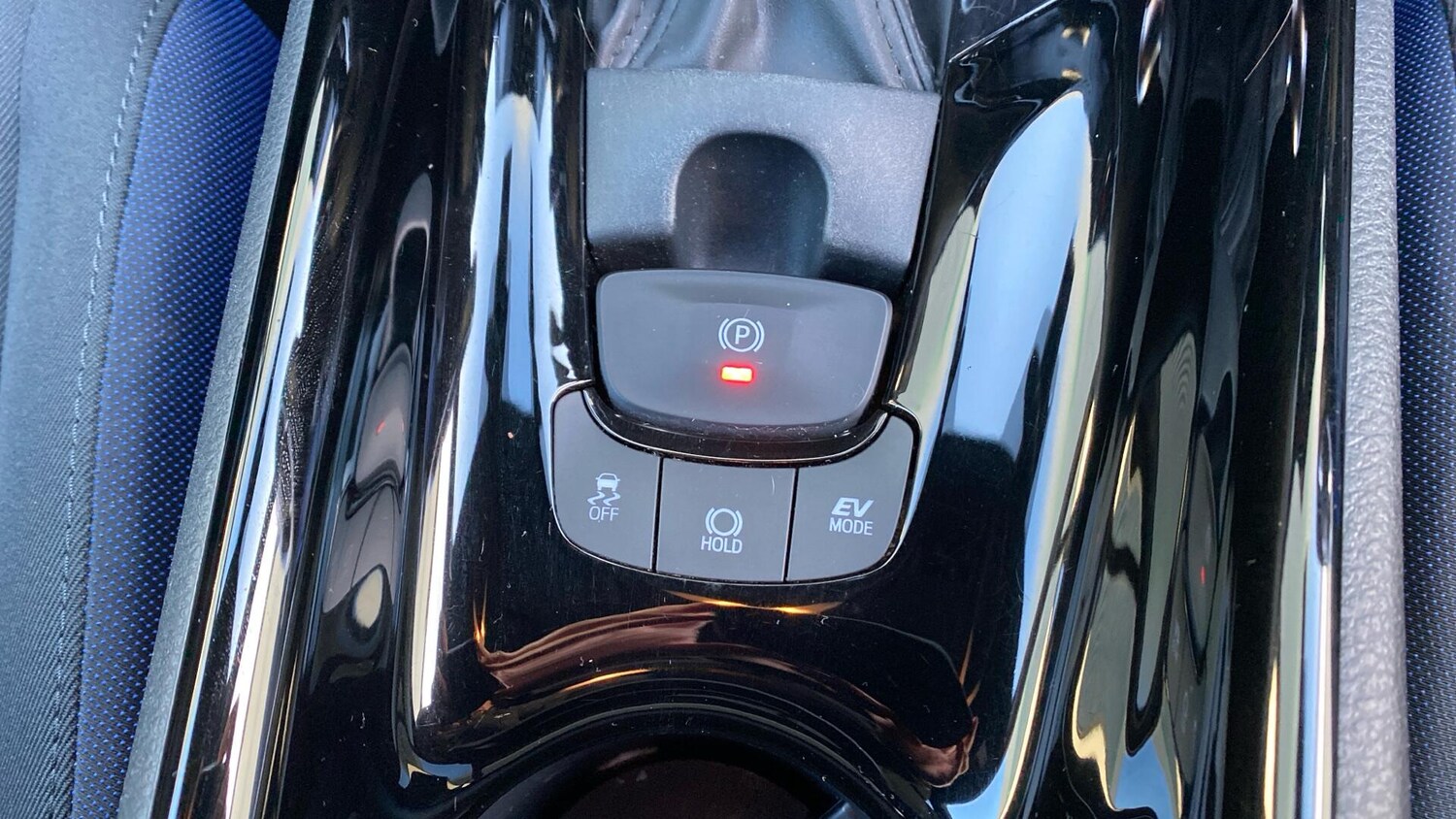 Used Toyota C-HR 2020 for sale - 77073968: Photo 41