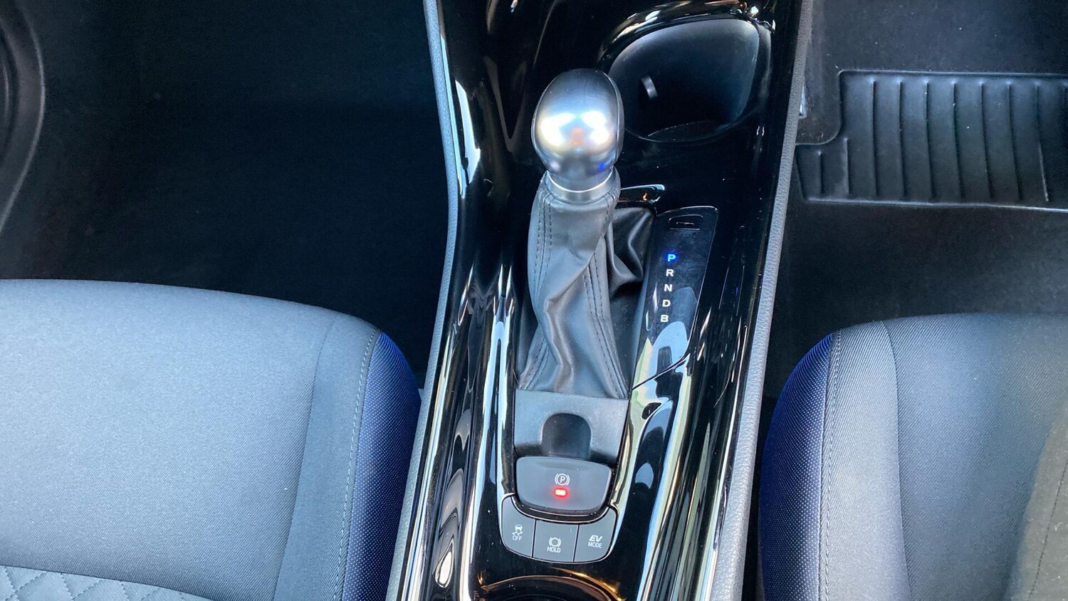 Used Toyota C-HR 2020 for sale - 77073968: Photo 42