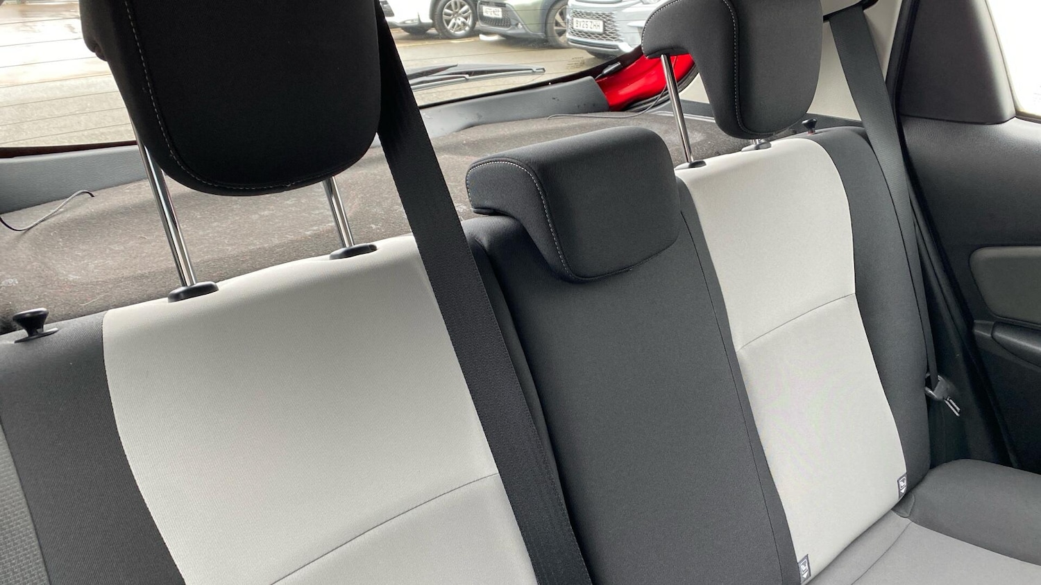 Used Toyota Yaris for sale - 78062816: Photo 35