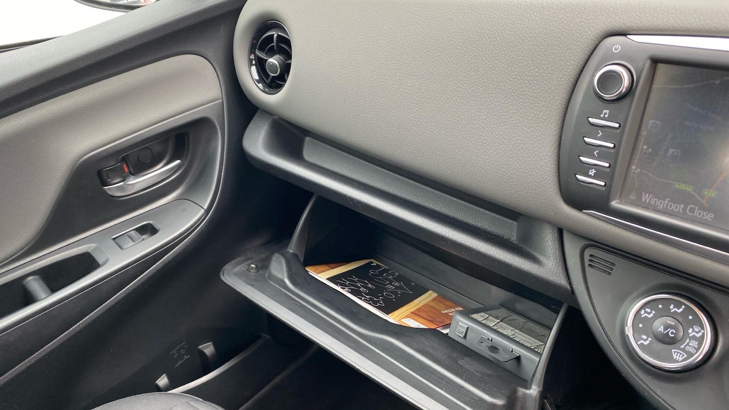 Used Toyota Yaris for sale - 78062816: Photo 42