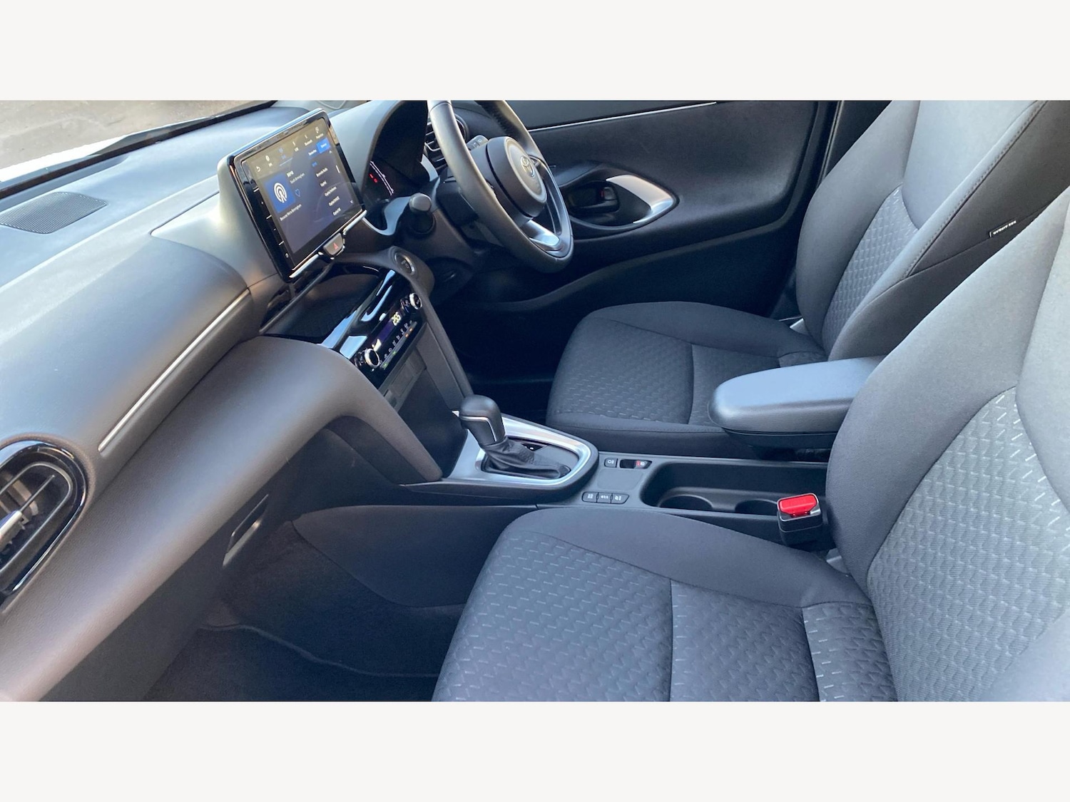 Used Toyota Yaris Cross 2025 for sale - 76926456: Photo 12