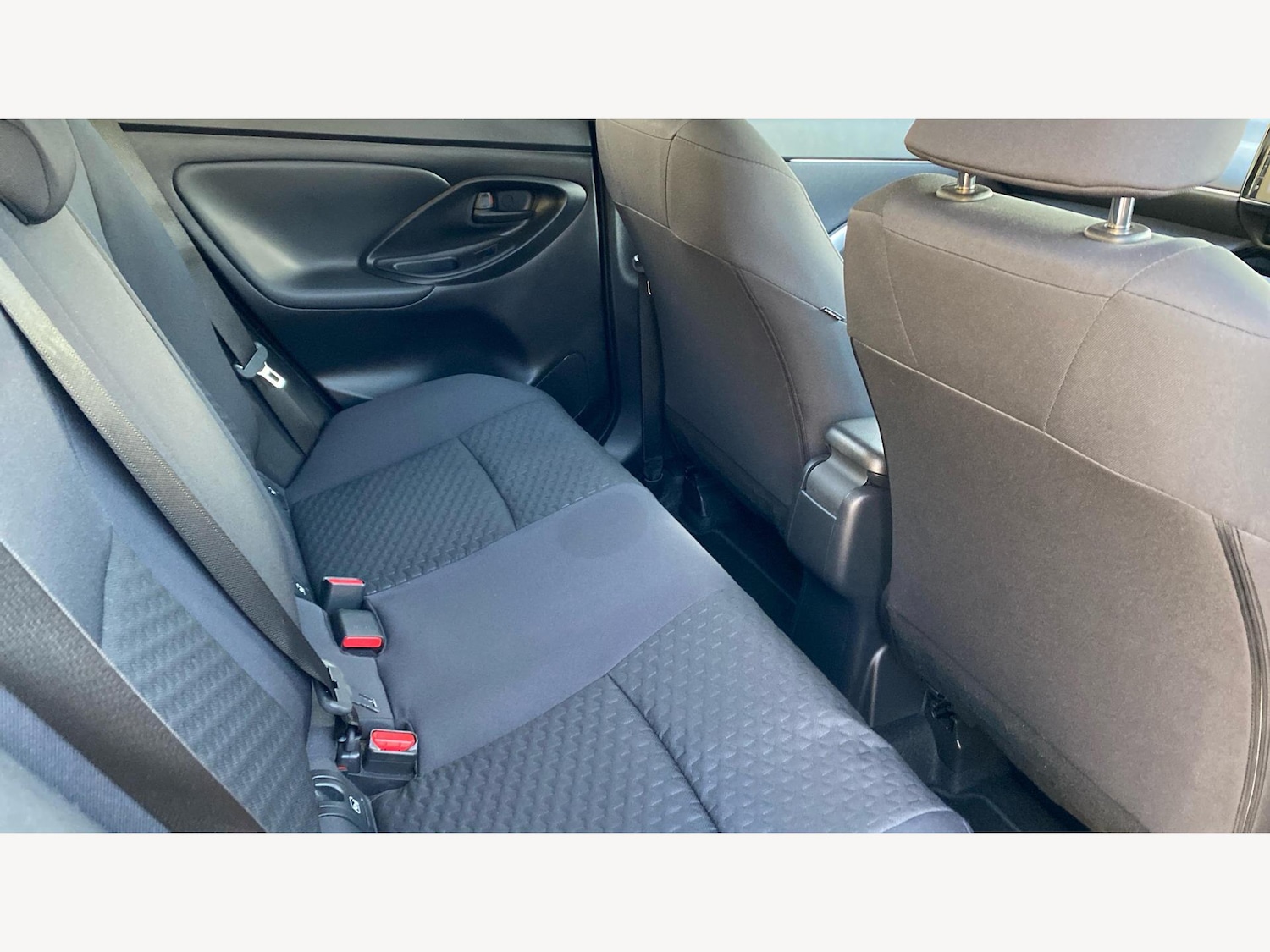 Used Toyota Yaris Cross 2025 for sale - 76926456: Photo 14