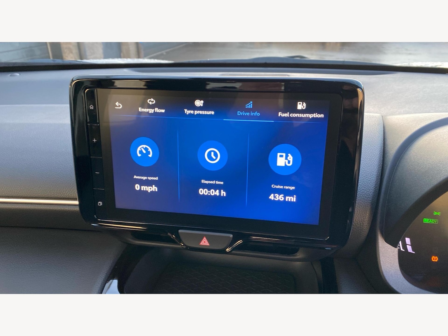 Used Toyota Yaris Cross 2025 for sale - 76926456: Photo 25