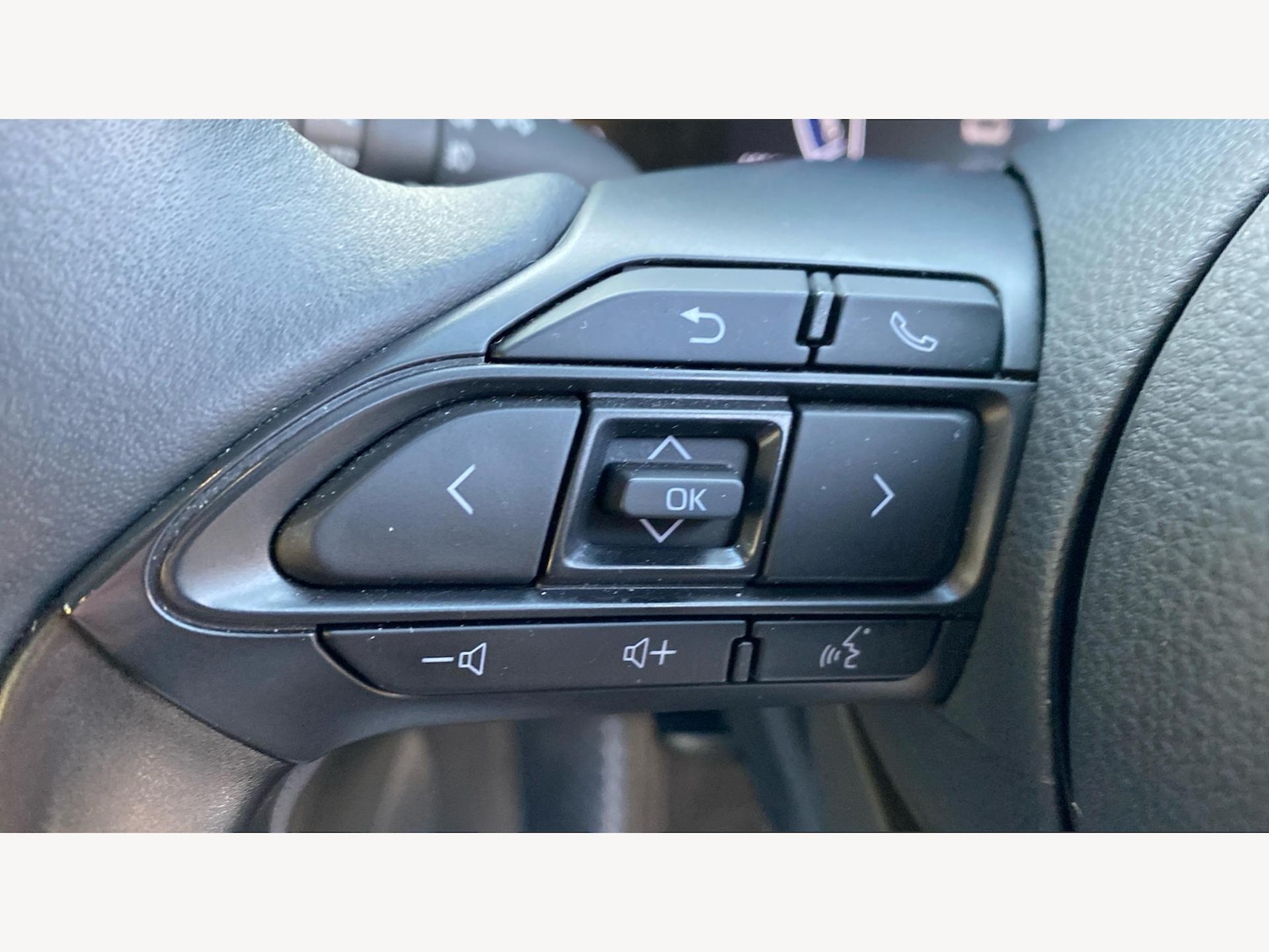 Used Toyota Yaris Cross 2025 for sale - 76926456: Photo 30