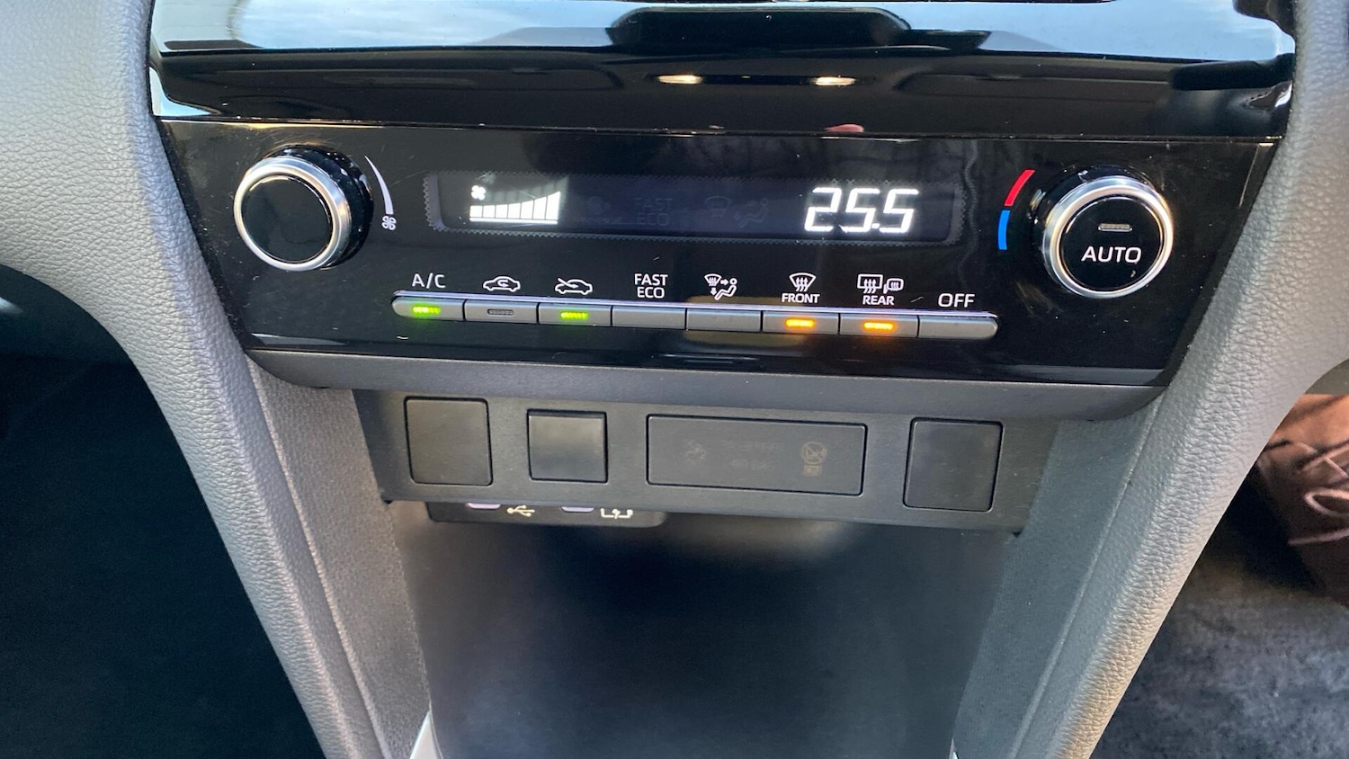 Used Toyota Yaris Cross 2025 for sale - 76926456: Photo 40