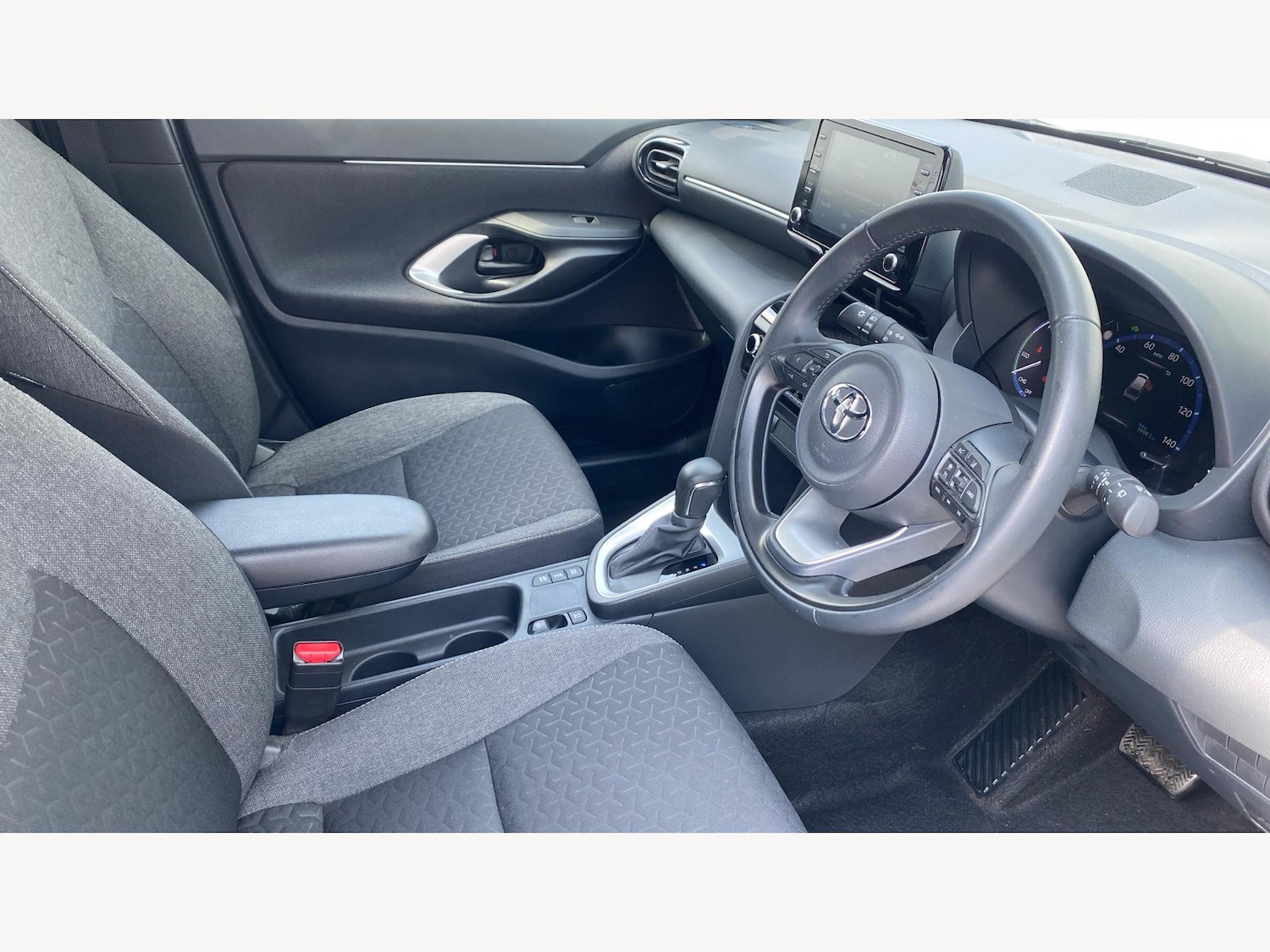 Used Toyota Yaris Cross 2023 for sale - 77001161: Photo 13