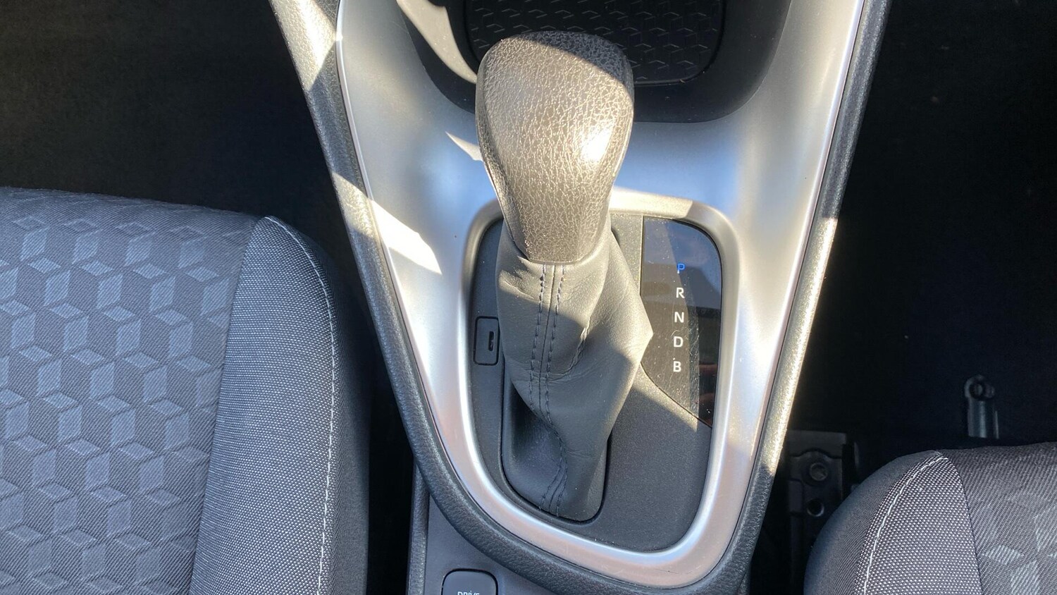 Used Toyota Yaris for sale - 77807785: Photo 40