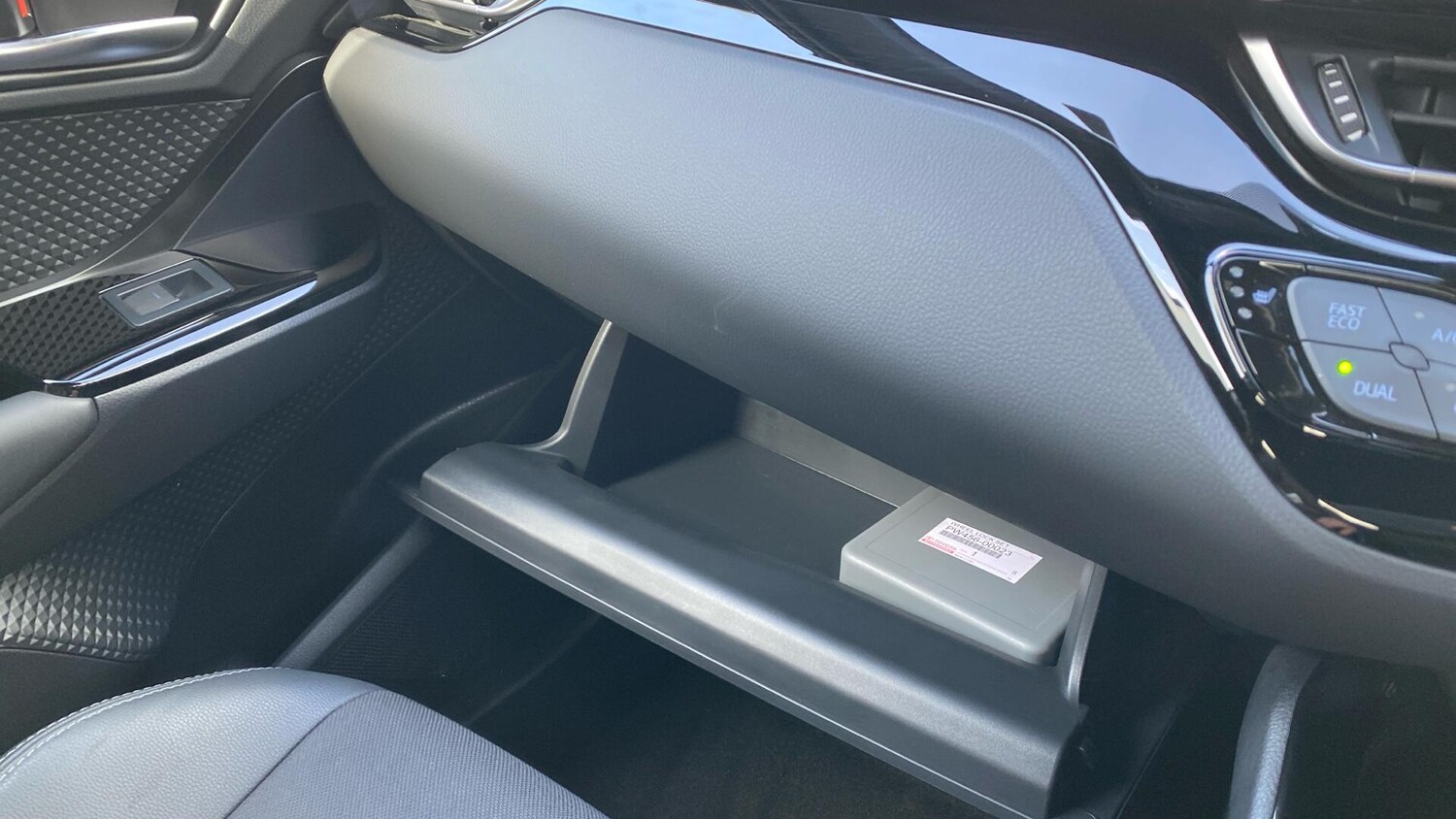 Used Toyota C-HR 2023 for sale - 78047386: Photo 46